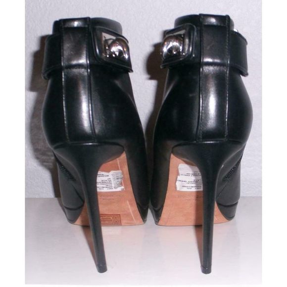 Givenchy Shark Lock Black Leather Ankle Boots 40 - Picture 5 of 10